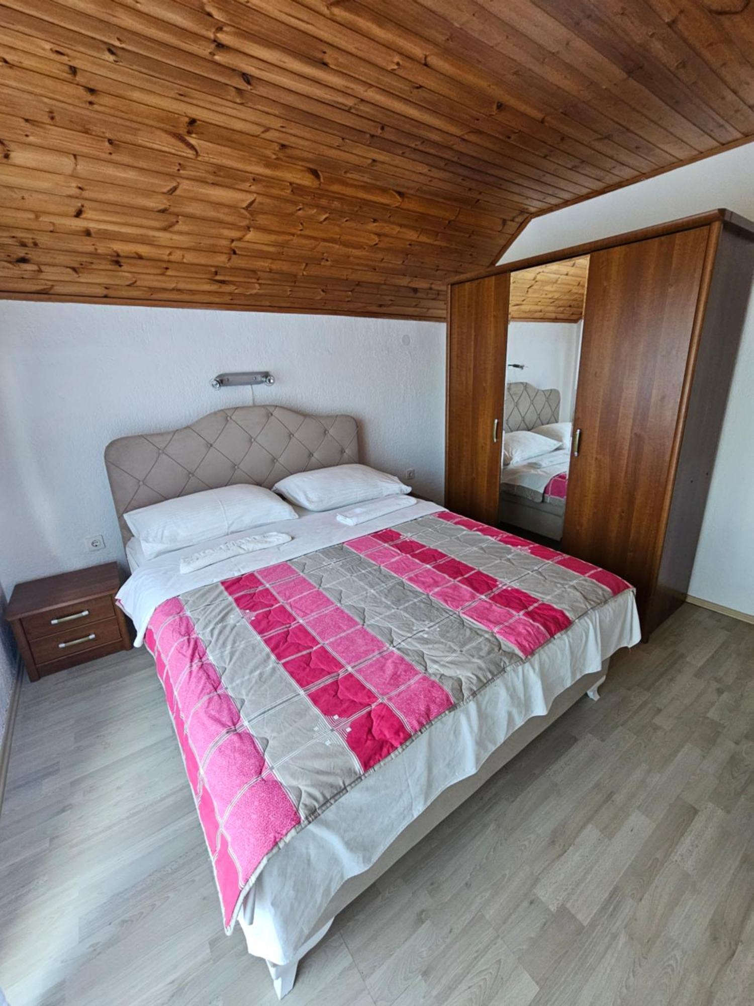 Apartman Mile - Holiday House Smoljanac Eksteriør billede